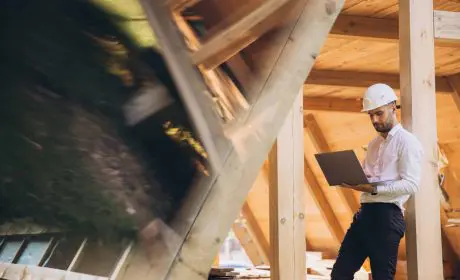 Chantier de construction bois avec suivi technique et ingénierie durable